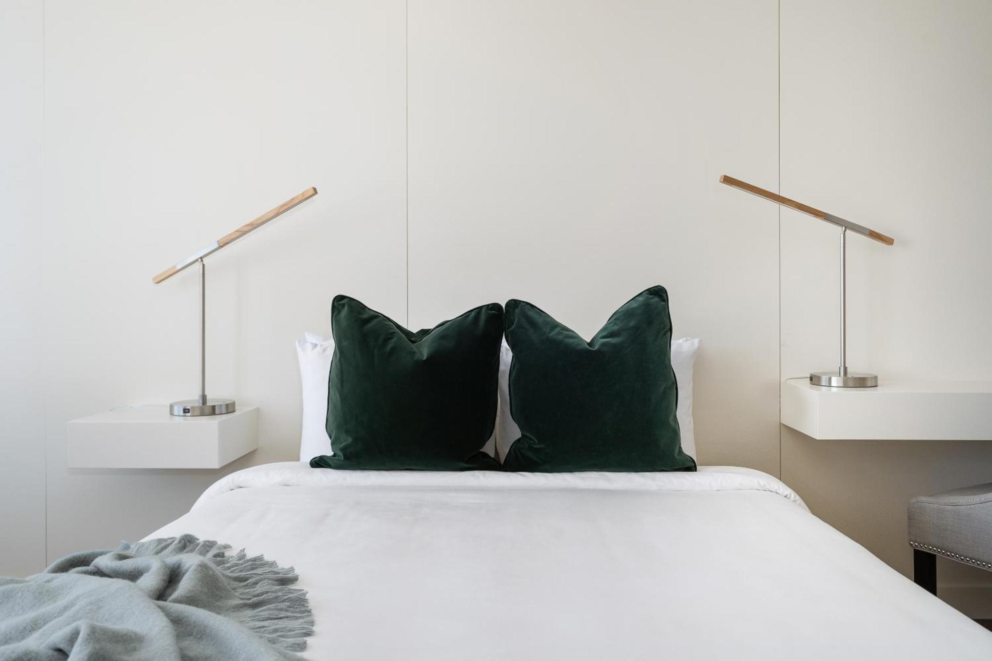 Sonder La Galerie Hotel Montreal Room photo
