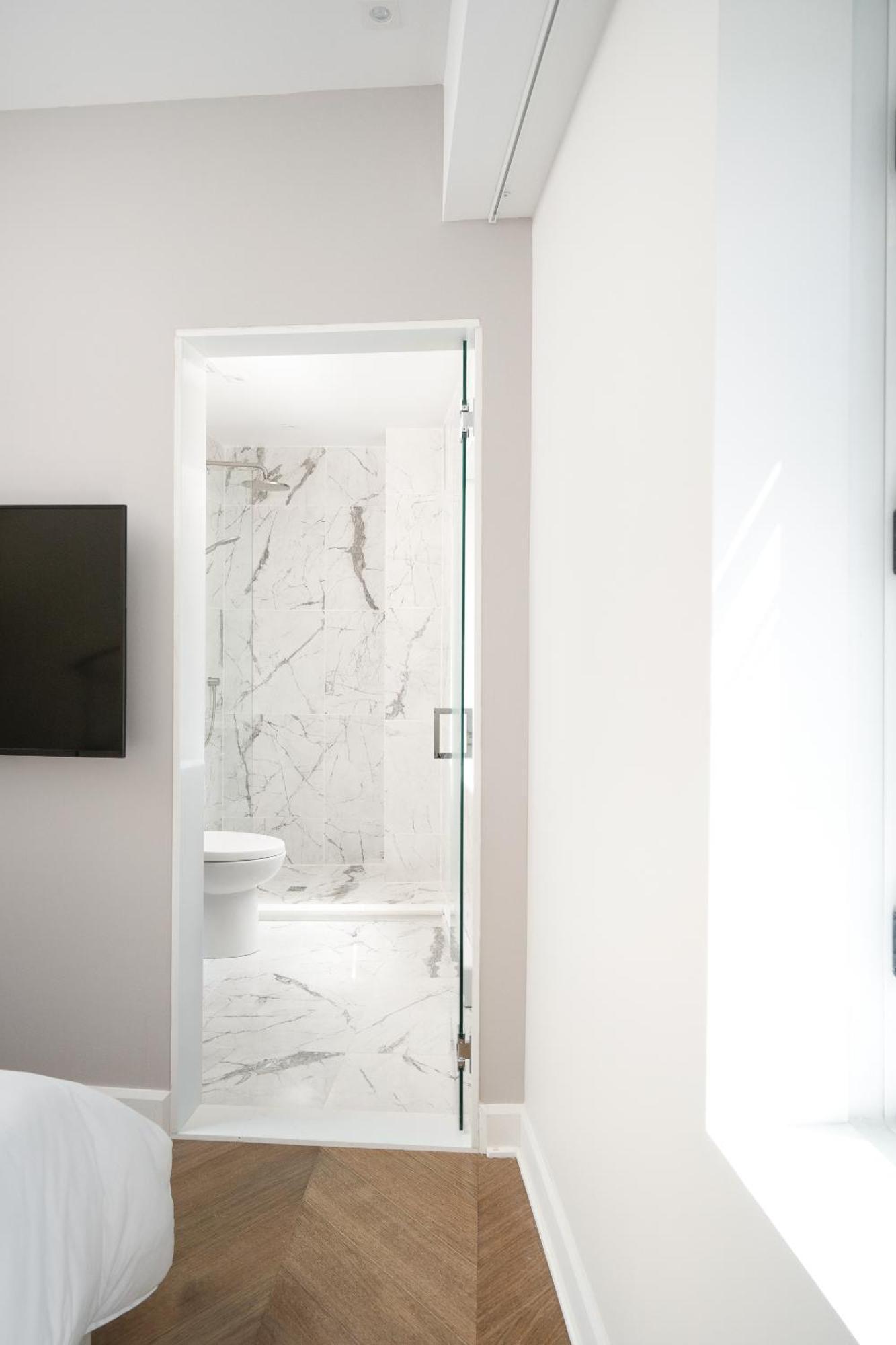 Sonder La Galerie Hotel Montreal Room photo
