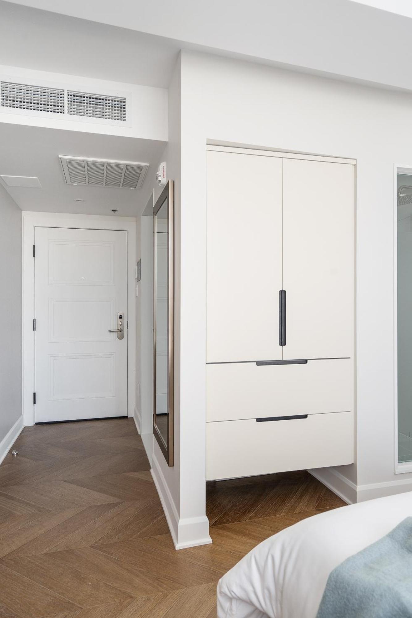Sonder La Galerie Hotel Montreal Room photo